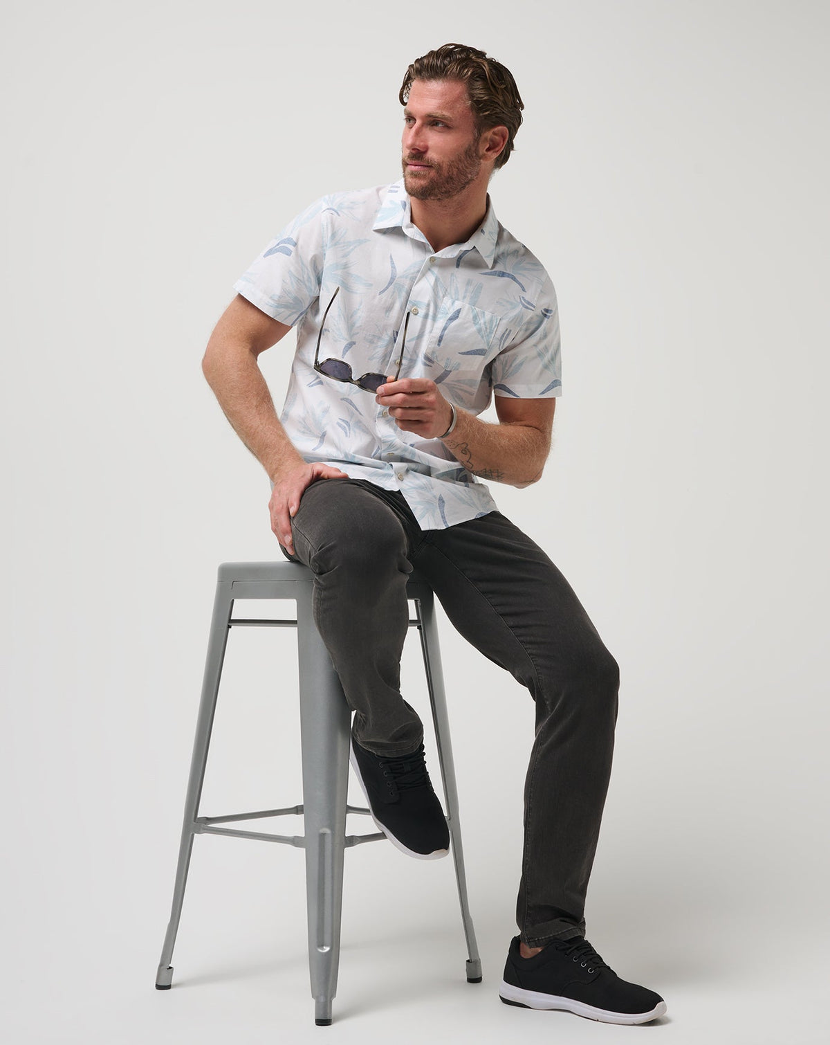 The Thick Of It Button-Up White/Quiet Harbor | Travis Mathew Hot Sale