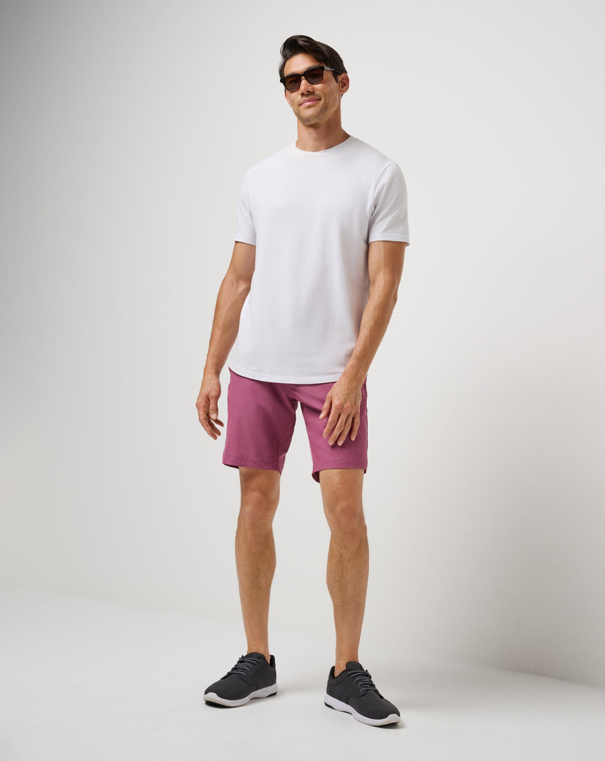 Overhead Compartment Short 10In Damson | Travis Mathew Everyday