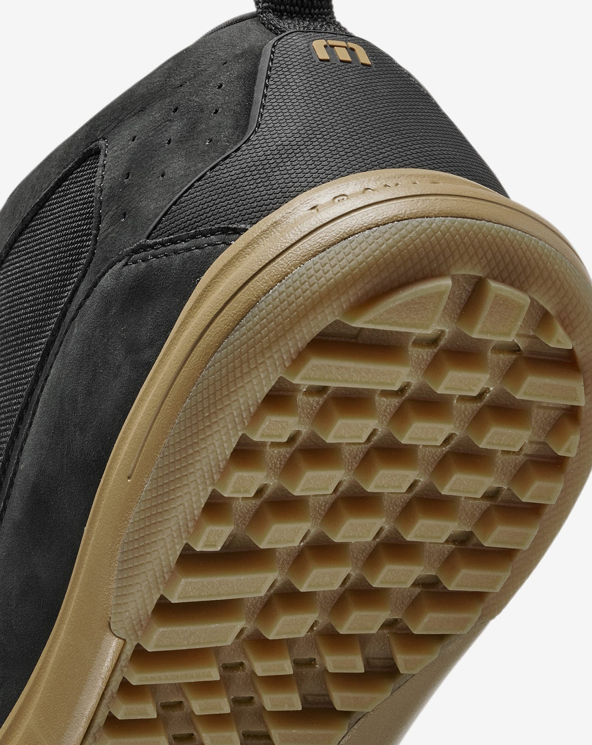 The Daily Ranger Black/Gum | Travis Mathew Featured