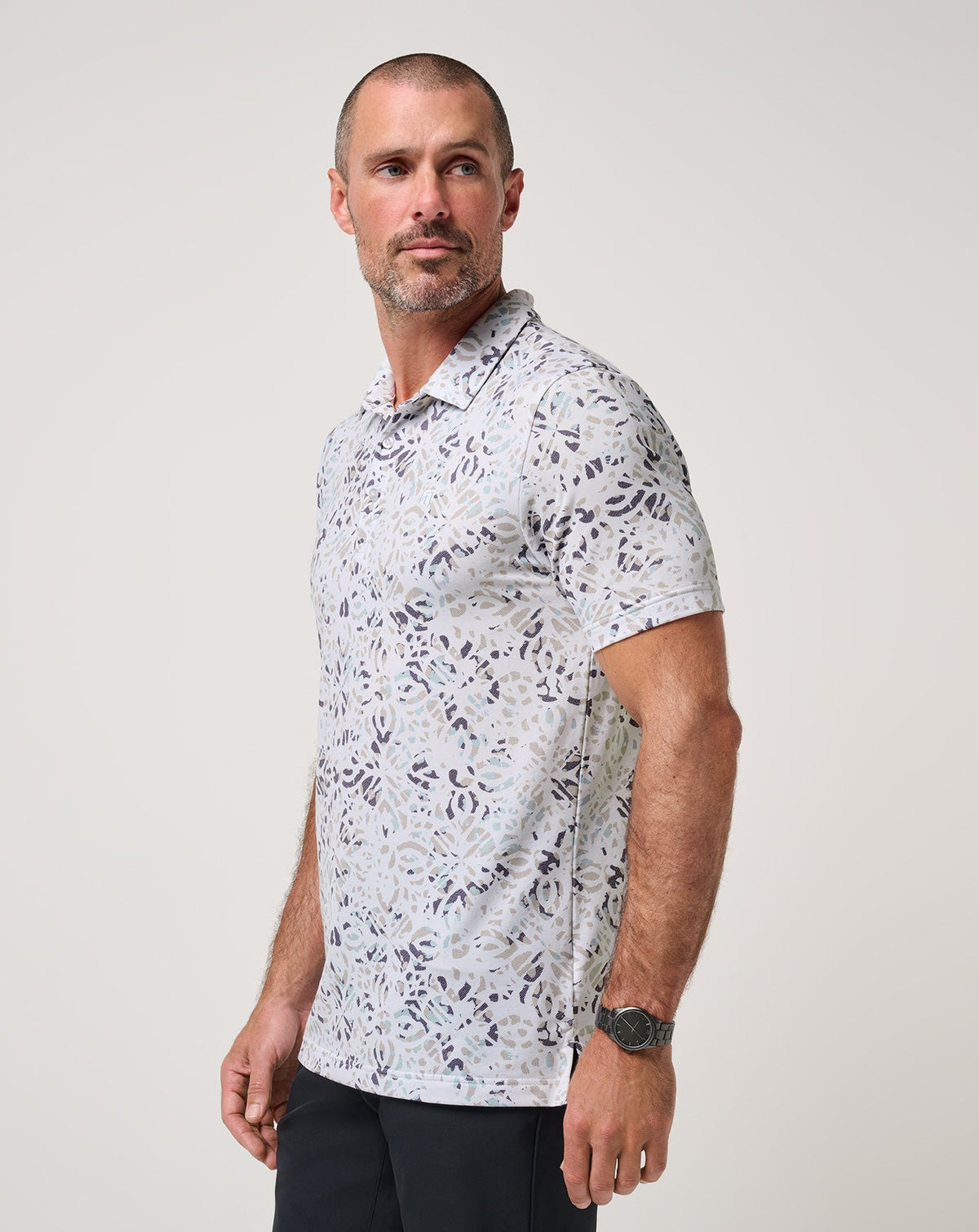 Featherweight Chill Polo White | Travis Mathew Top Pick