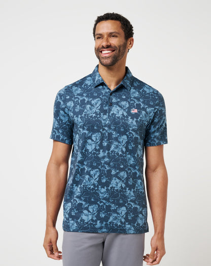 Featherweight Poolside Paradise Polo Total Eclipse | Travis Mathew Top Pick