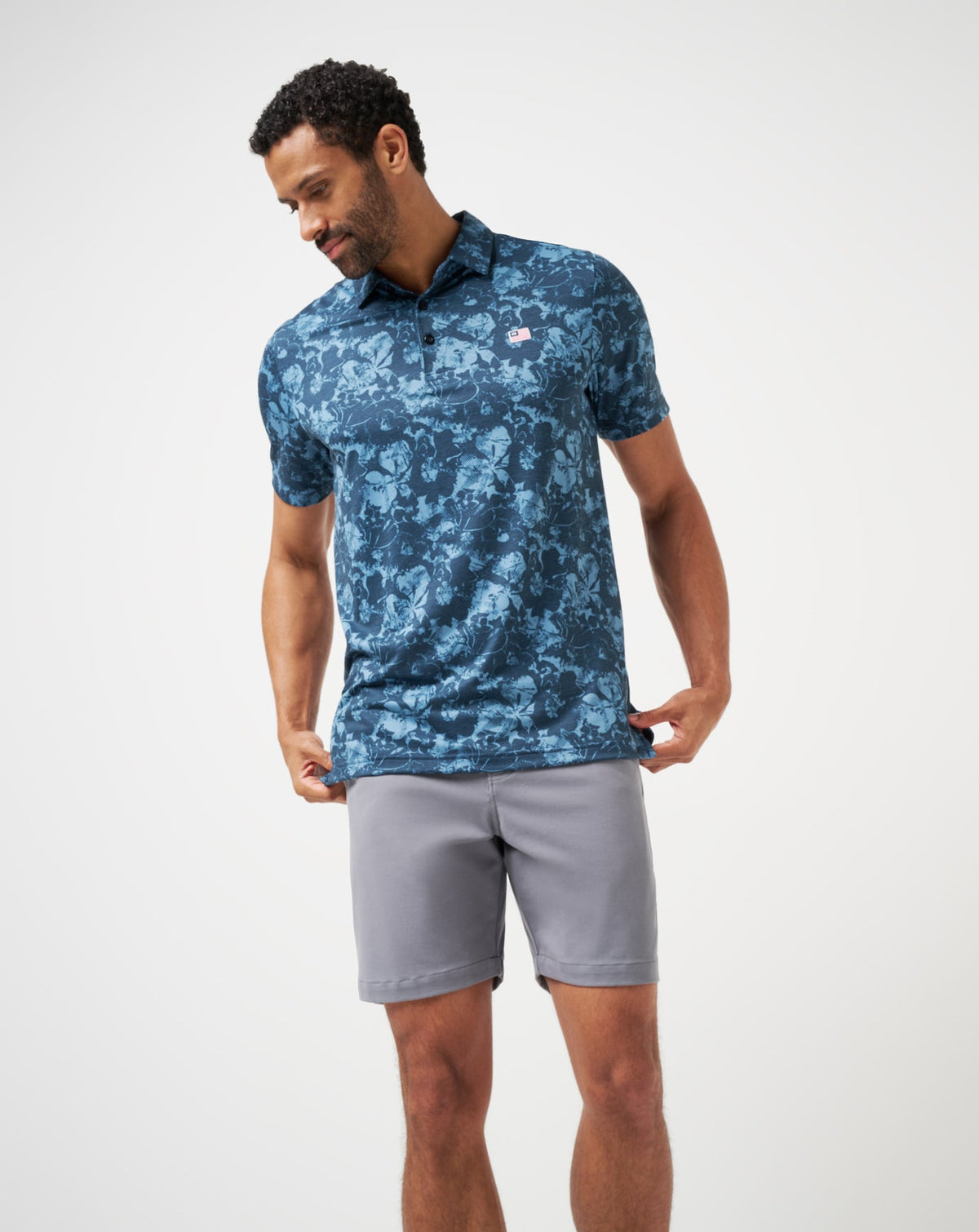Featherweight Poolside Paradise Polo Total Eclipse | Travis Mathew Top Pick