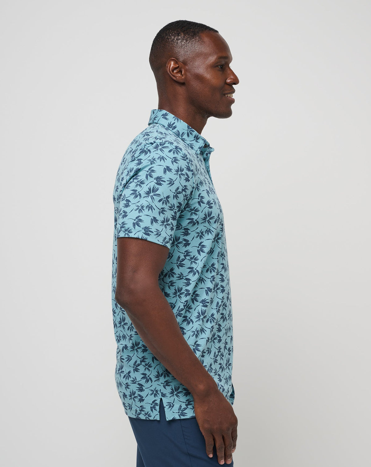 Featherweight Jungle Polo Cameo | Travis Mathew Premium