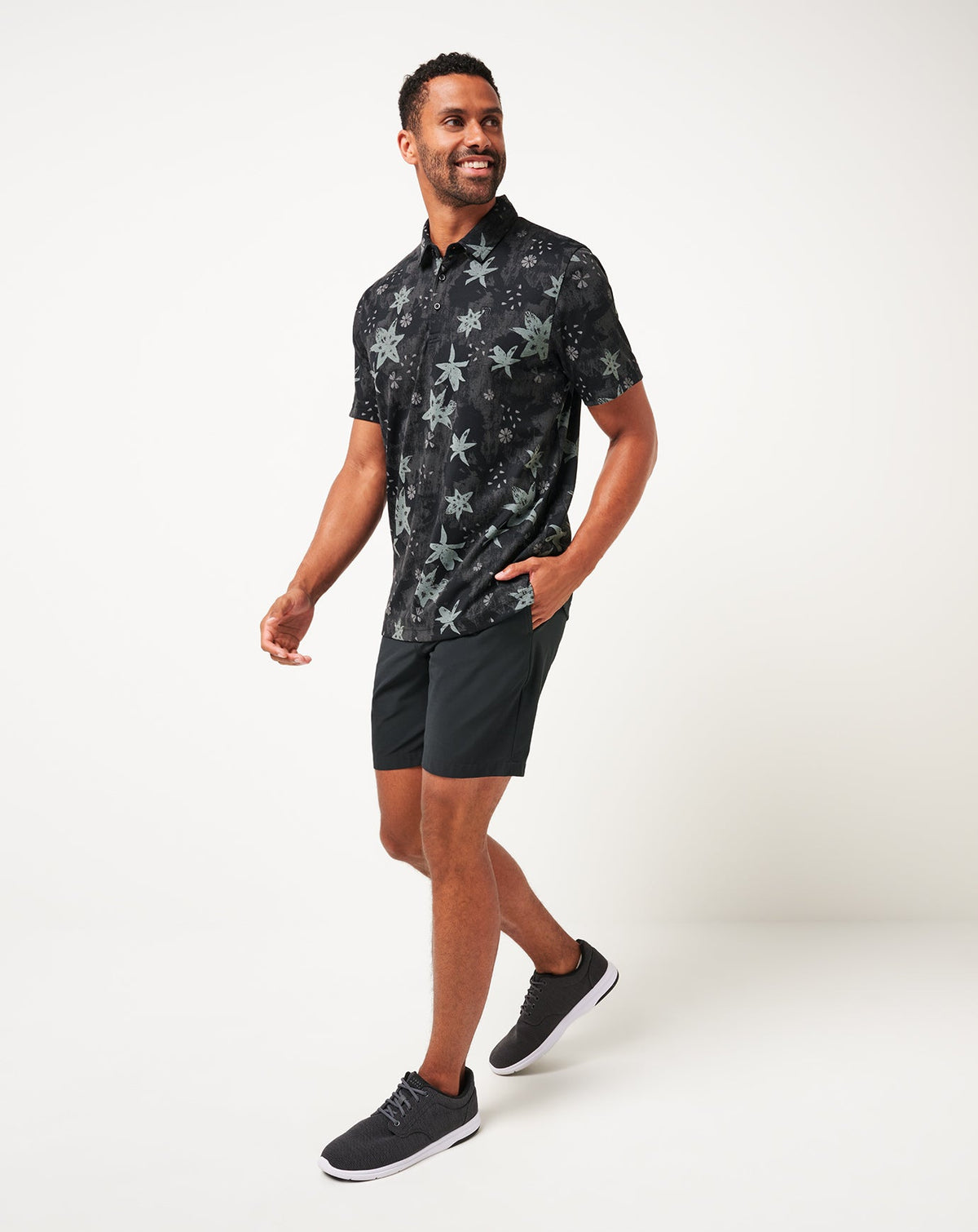 Trek Tide Polo Black | Travis Mathew Premium