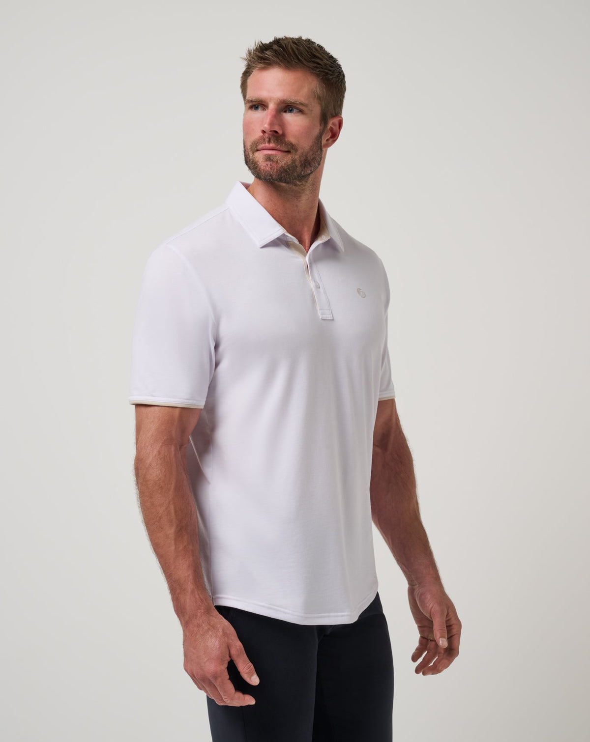 Featherweight On The Grind Polo White | Travis Mathew Essential