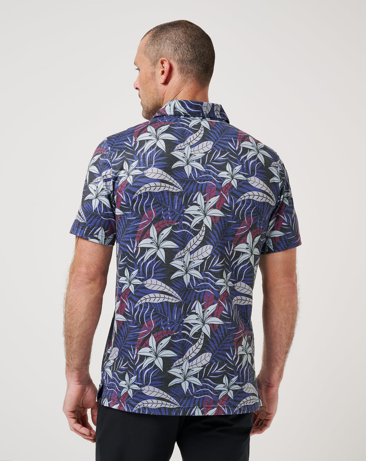 Featherweight Open Bay Polo Black | Travis Mathew Essential
