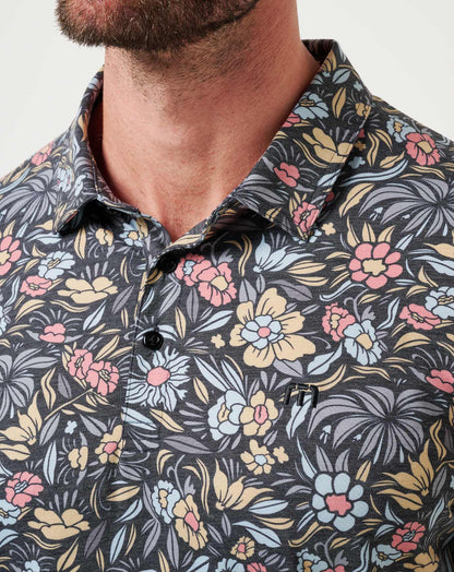 Featherweight Day Cruise Polo Black | Travis Mathew Quality