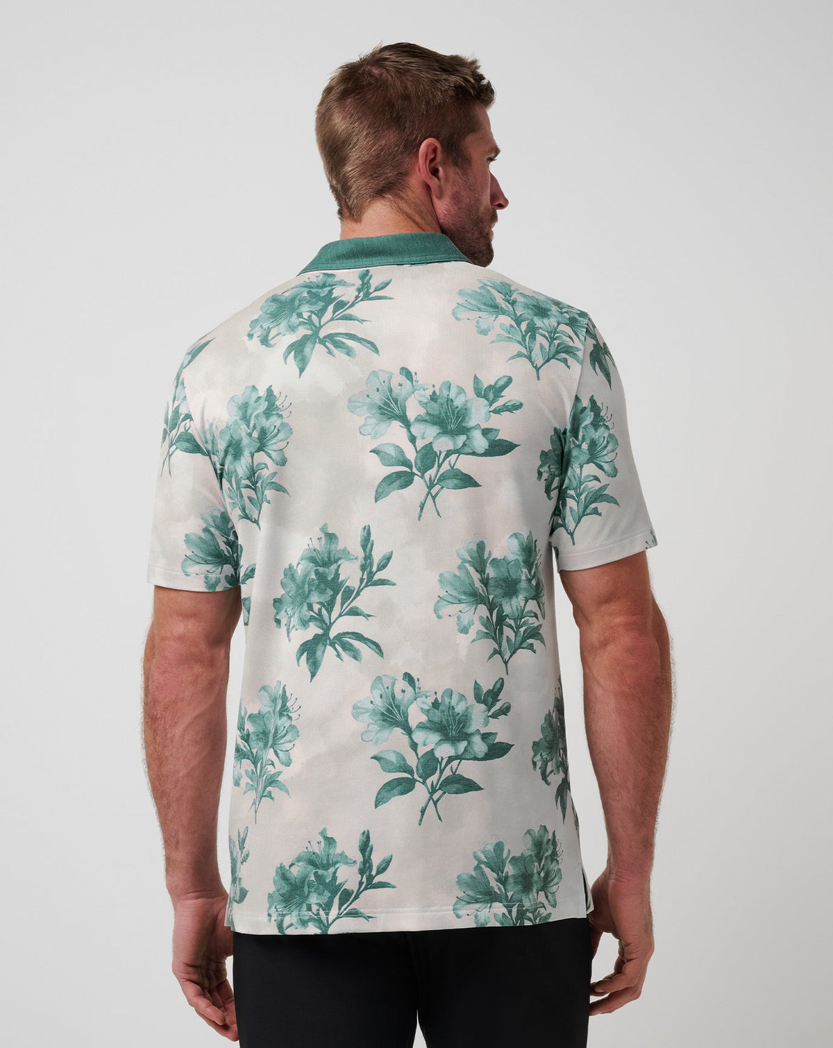 Featherweight Magnolia Polo Moonbeam | Travis Mathew Essential
