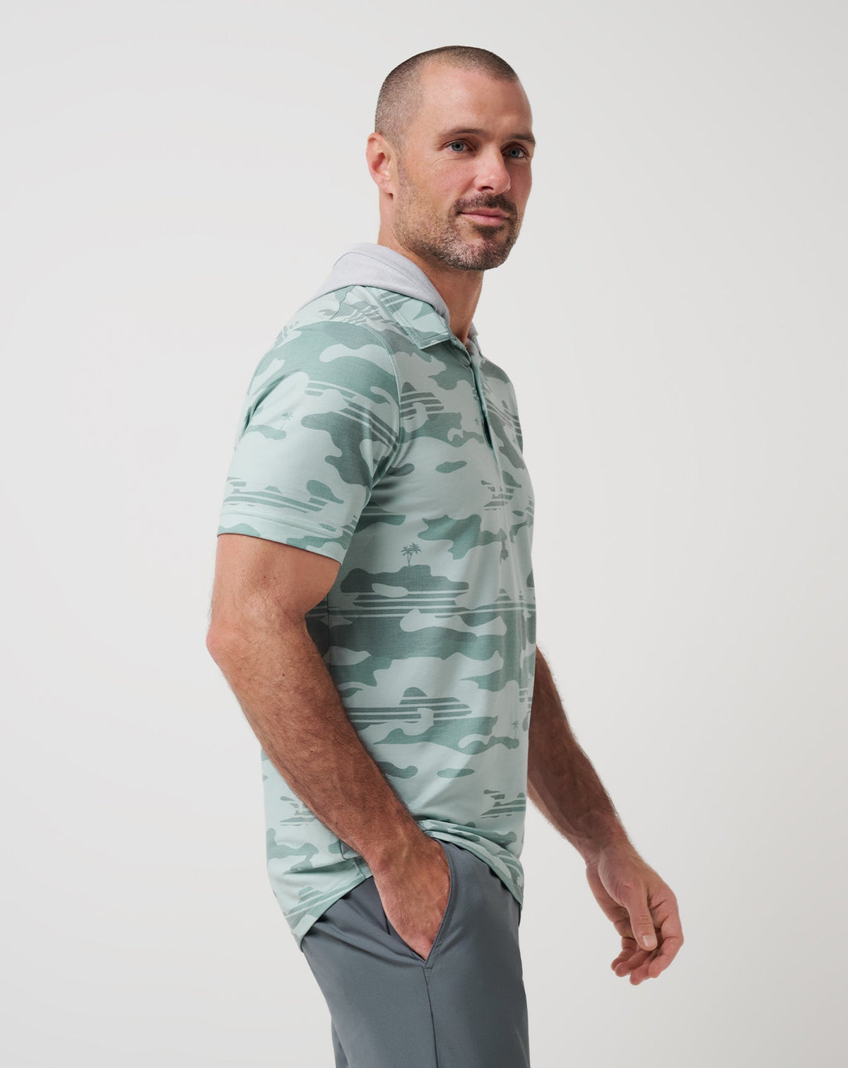 Featherweight Stealth Polo Gray Mist | Travis Mathew Latest
