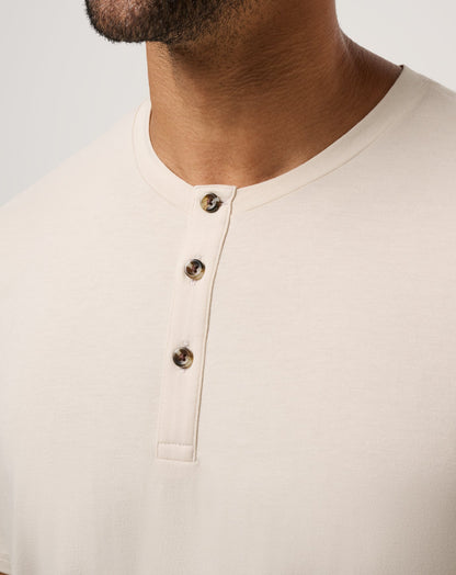 Cloud Henley Tee Italian Sand | Travis Mathew Signature