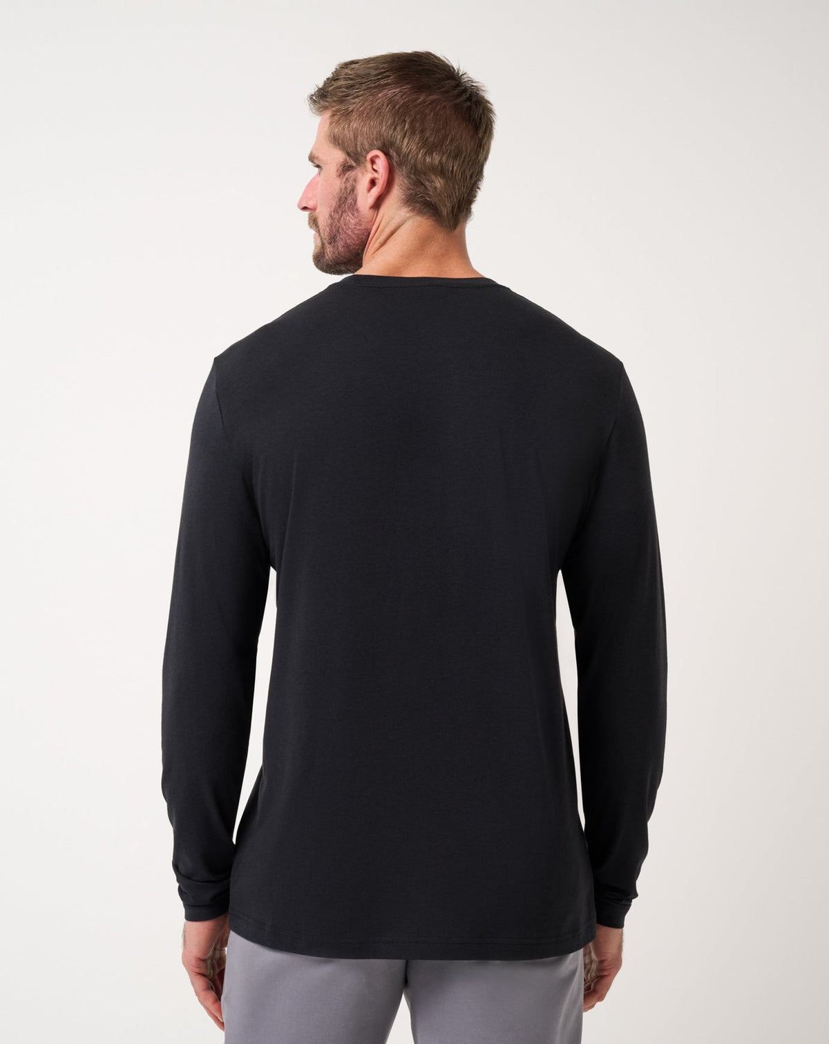 Cloud Crew Long Sleeve Tee Black | Travis Mathew Best Seller