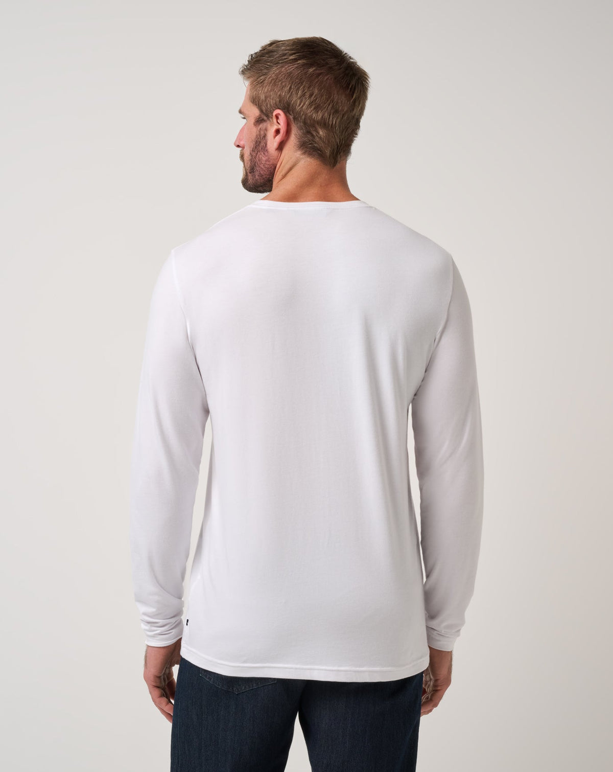 Cloud Crew Long Sleeve Tee White | Travis Mathew Trusted