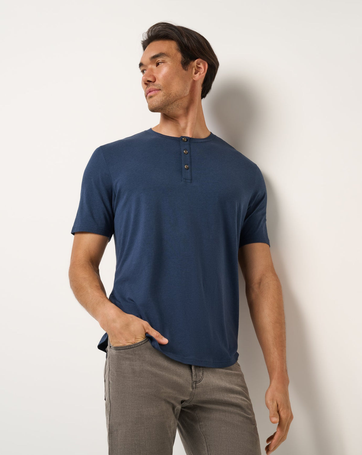Cloud Henley Tee Total Eclipse | Travis Mathew Quality
