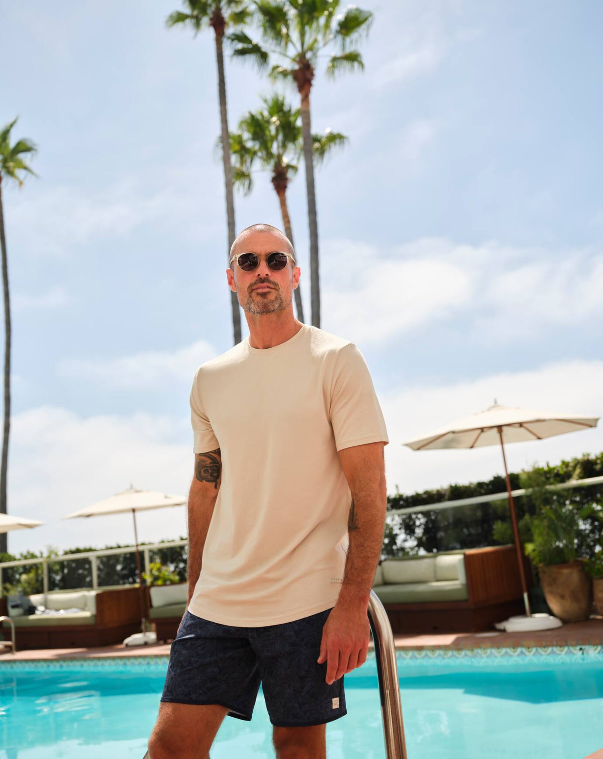 Cloud Crew Tee Italian Sand | Travis Mathew Great Value