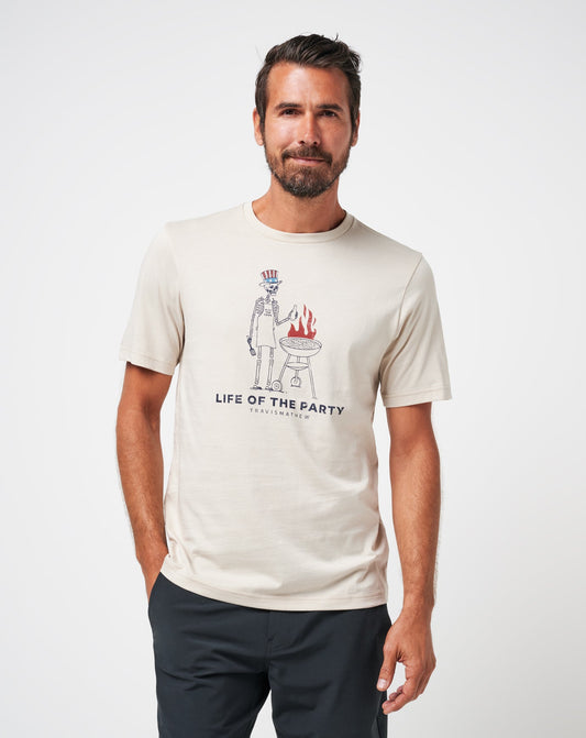 Grill And Thrill Tee Italian Sand | Travis Mathew Latest