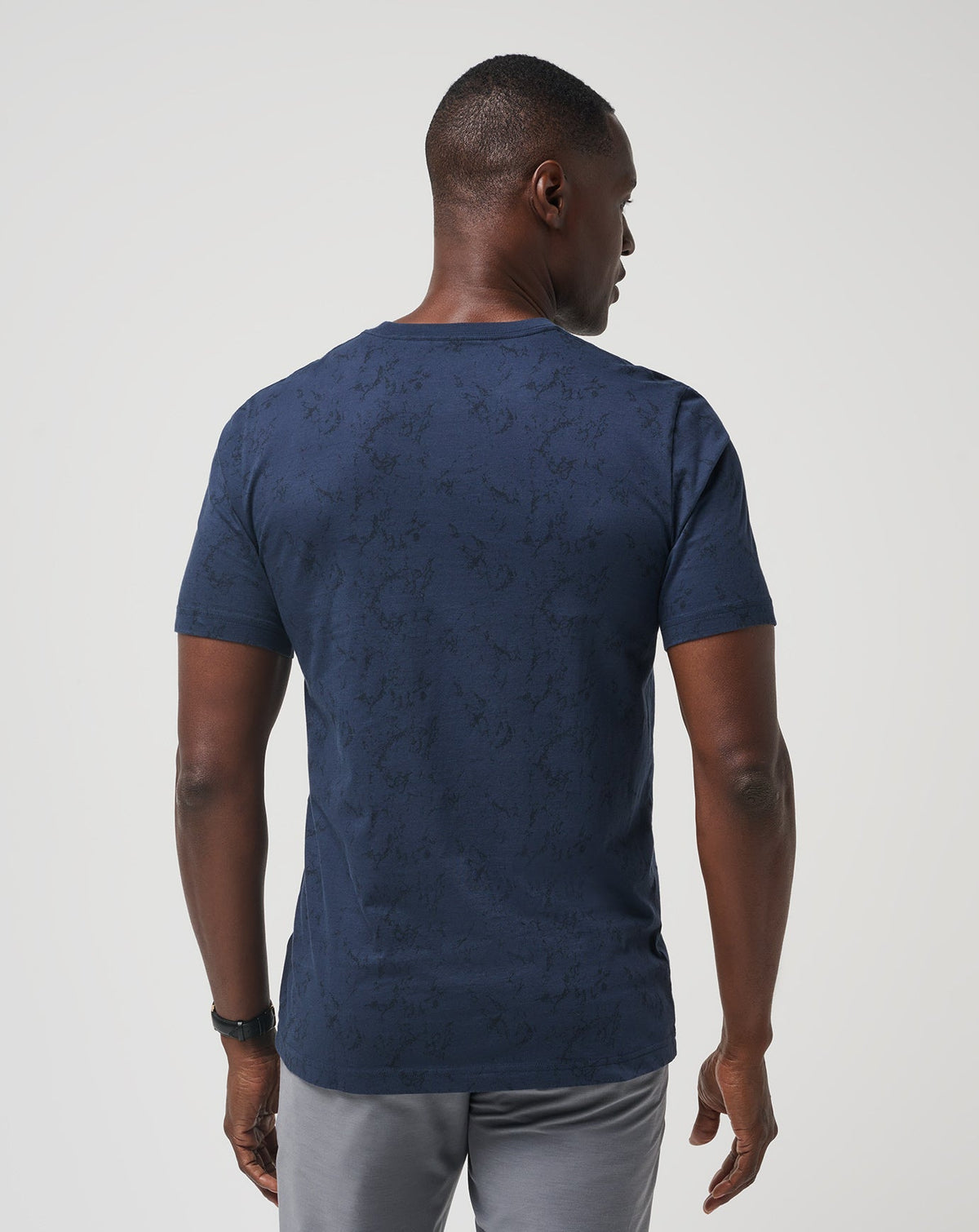 Warmer Tides Tee Total Eclipse | Travis Mathew Smart Buy