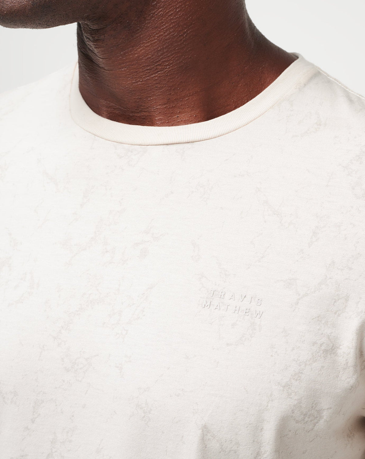 Warmer Tides Tee Moonbeam | Travis Mathew Top Pick