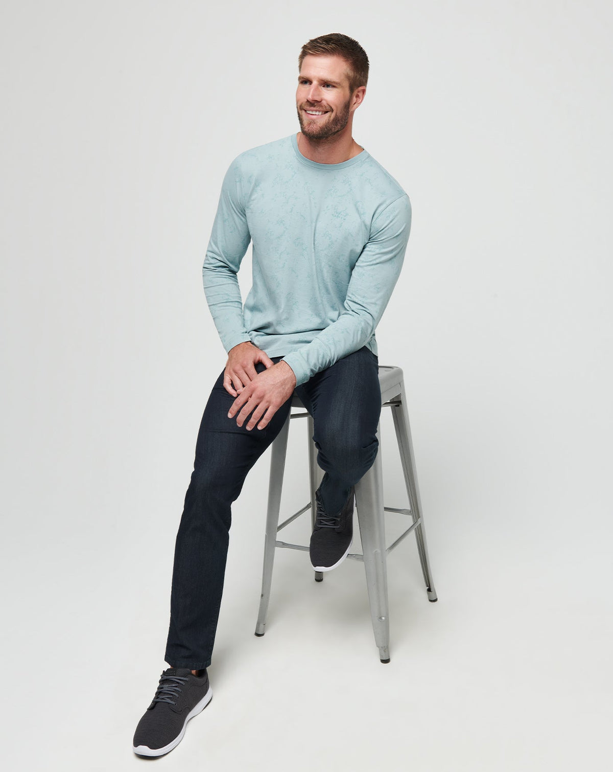 Warmer Tides Long Sleeve Tee Arona | Travis Mathew Essential