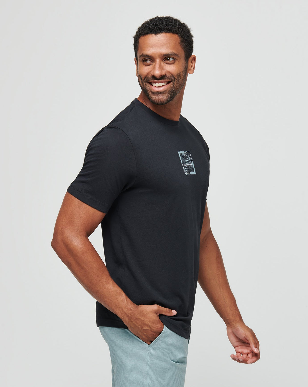 Living Aloha Tee Black | Travis Mathew Signature