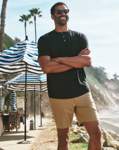 All Adrift Tee Black | Travis Mathew Customer Favorite