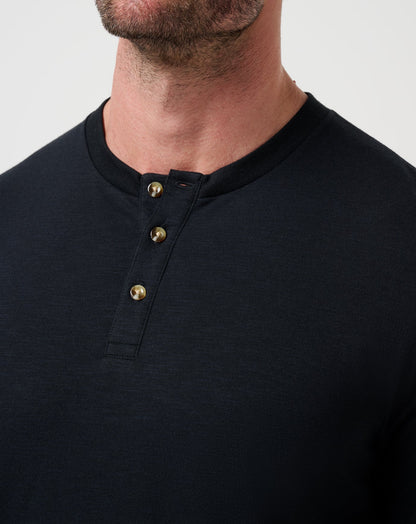 All Adrift Tee Black | Travis Mathew Customer Favorite
