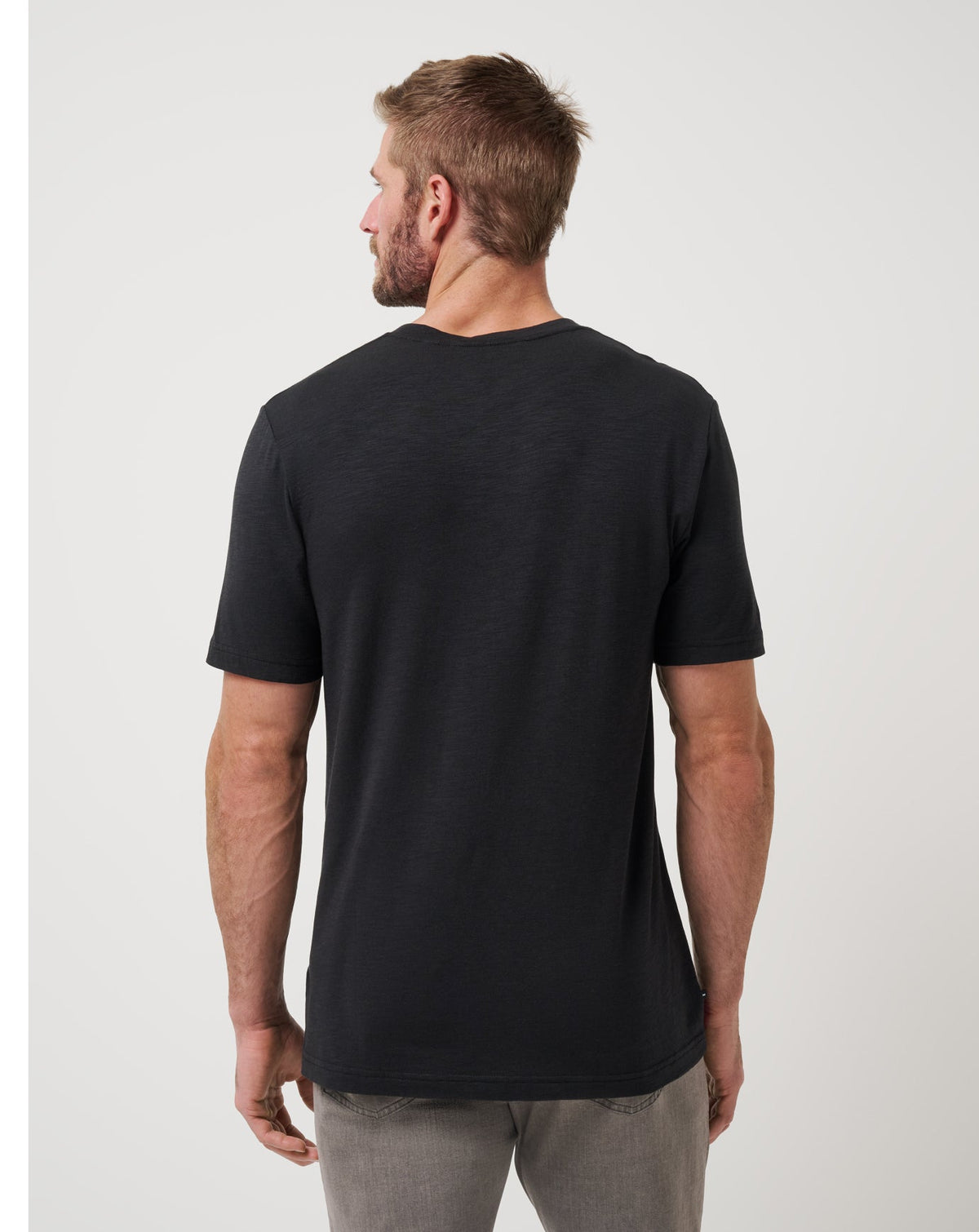 Cloud Tee Black | Travis Mathew Everyday