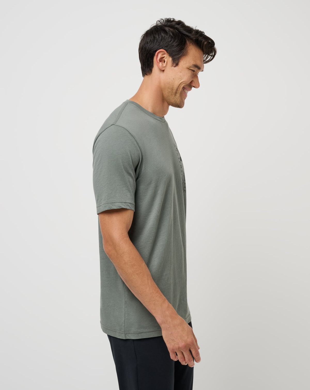 Global Pass Tee Dark Olive | Travis Mathew Deals