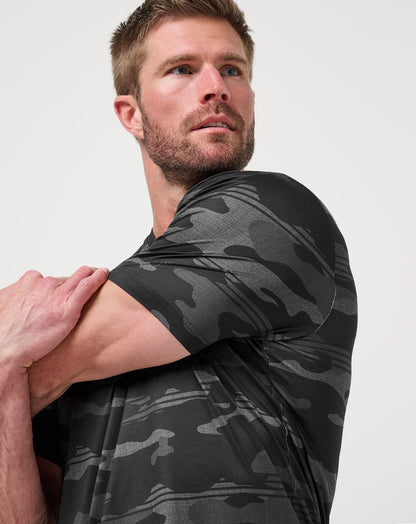 Season Stealth Tee Black | Travis Mathew Deals
