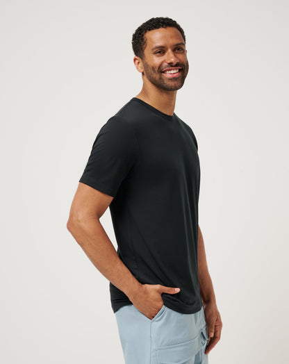 Long Holiday Tee Black | Travis Mathew Signature