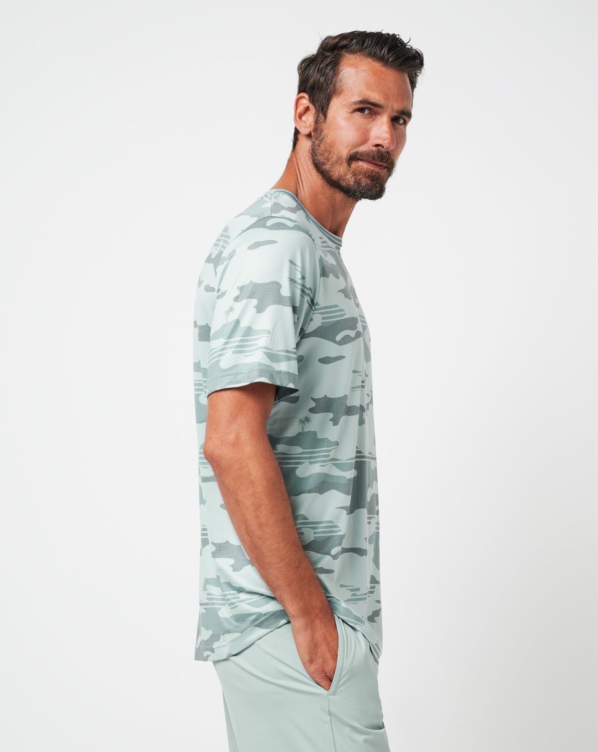 Season Stealth Tee Gray Mist | Travis Mathew Deals