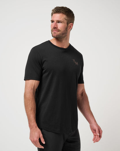 End Around Tee Black | Travis Mathew Premium