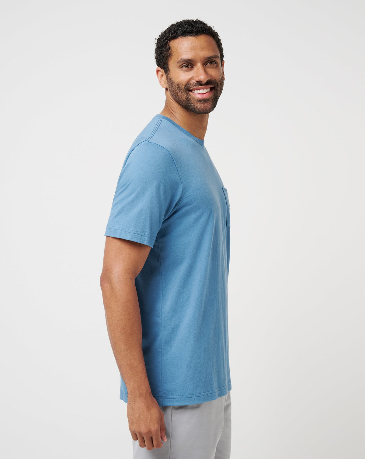 Bungalow Bliss Tee Stellar Blue | Travis Mathew Great Value