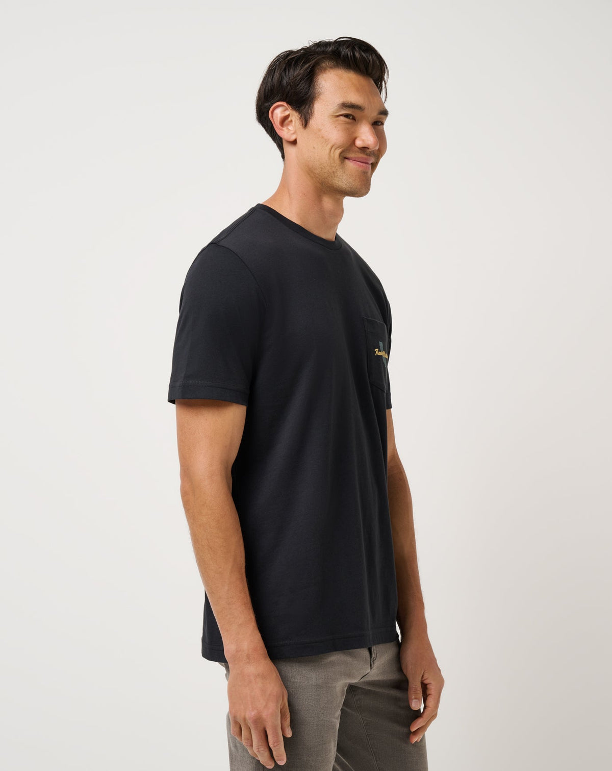 Pacific Grove Tee Black | Travis Mathew Top Pick