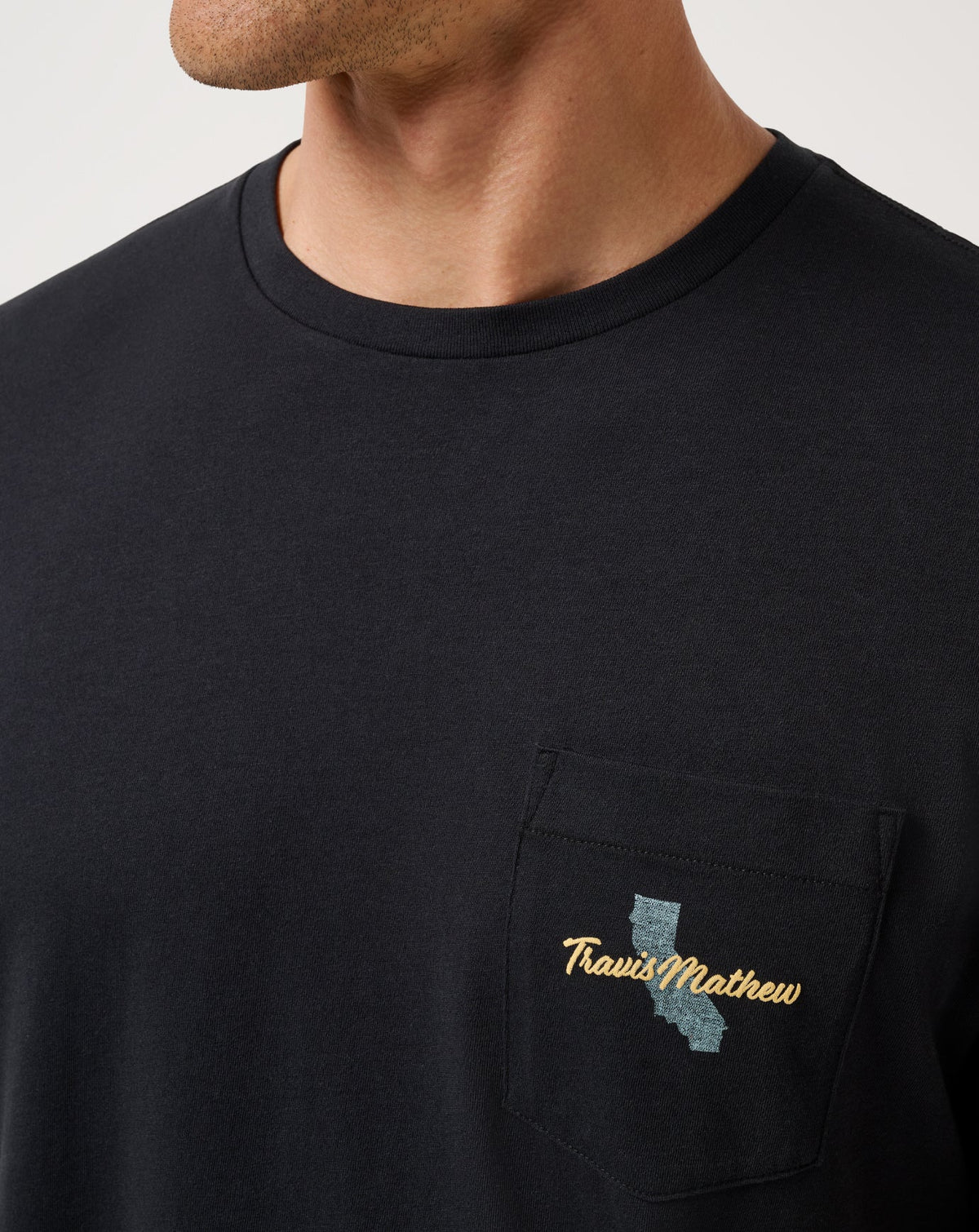 Pacific Grove Tee Black | Travis Mathew Top Pick