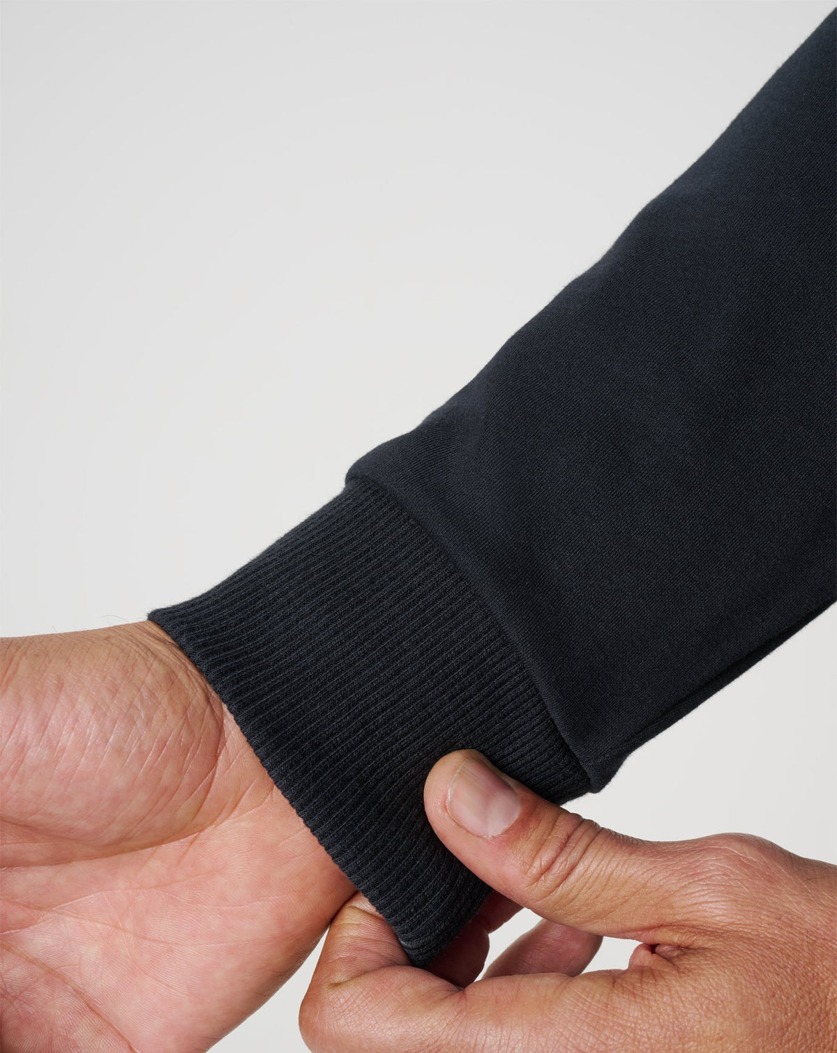 Cloud Quarter Zip 2.0 Black | Travis Mathew Top Pick