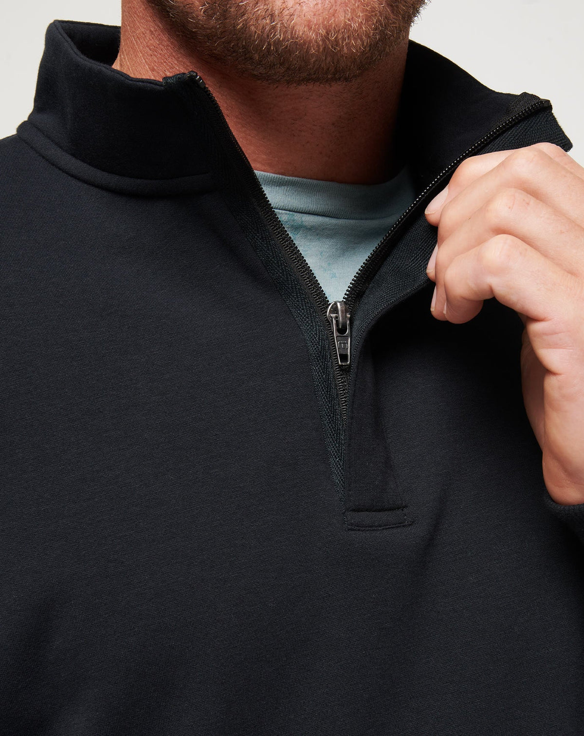 Cloud Quarter Zip 2.0 Black | Travis Mathew Top Pick