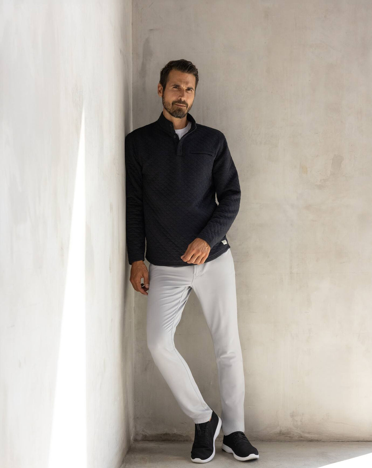 Transatlantic Quarter Zip Black | Travis Mathew Signature
