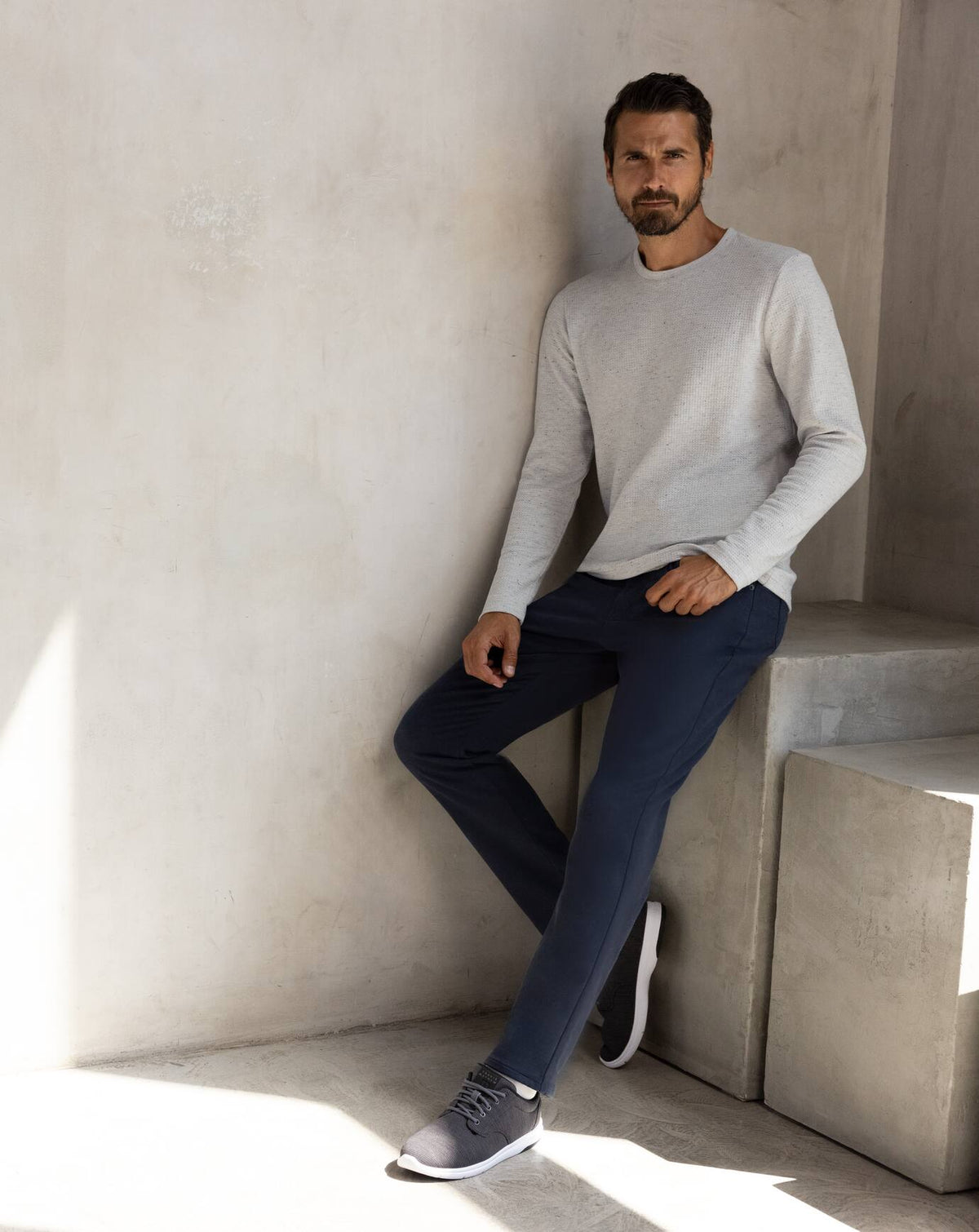 Cloud Waffle Crew Heather Light Grey | Travis Mathew Best Seller