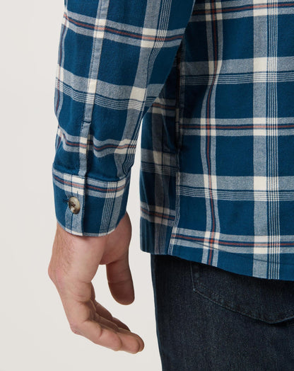 Cloud Flannel Hooded Button-Up Titan | Travis Mathew Deals