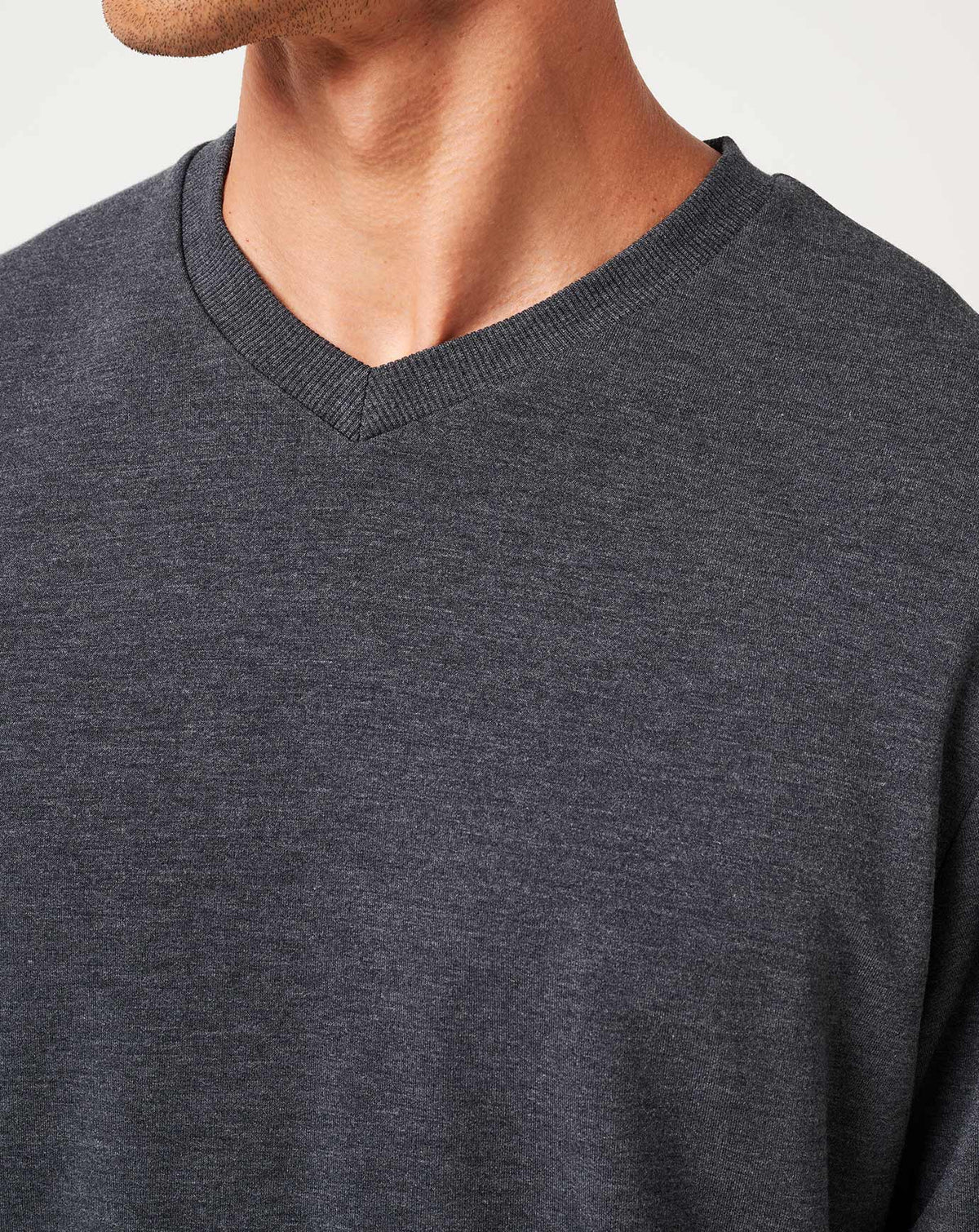 Amenities V-Neck Crew Heather Dark Grey | Travis Mathew Discount