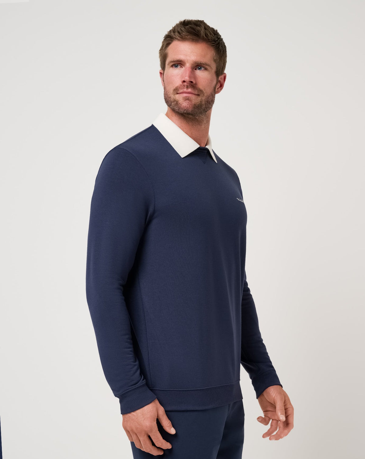 Amenities Collar Crew Total Eclipse | Travis Mathew Latest