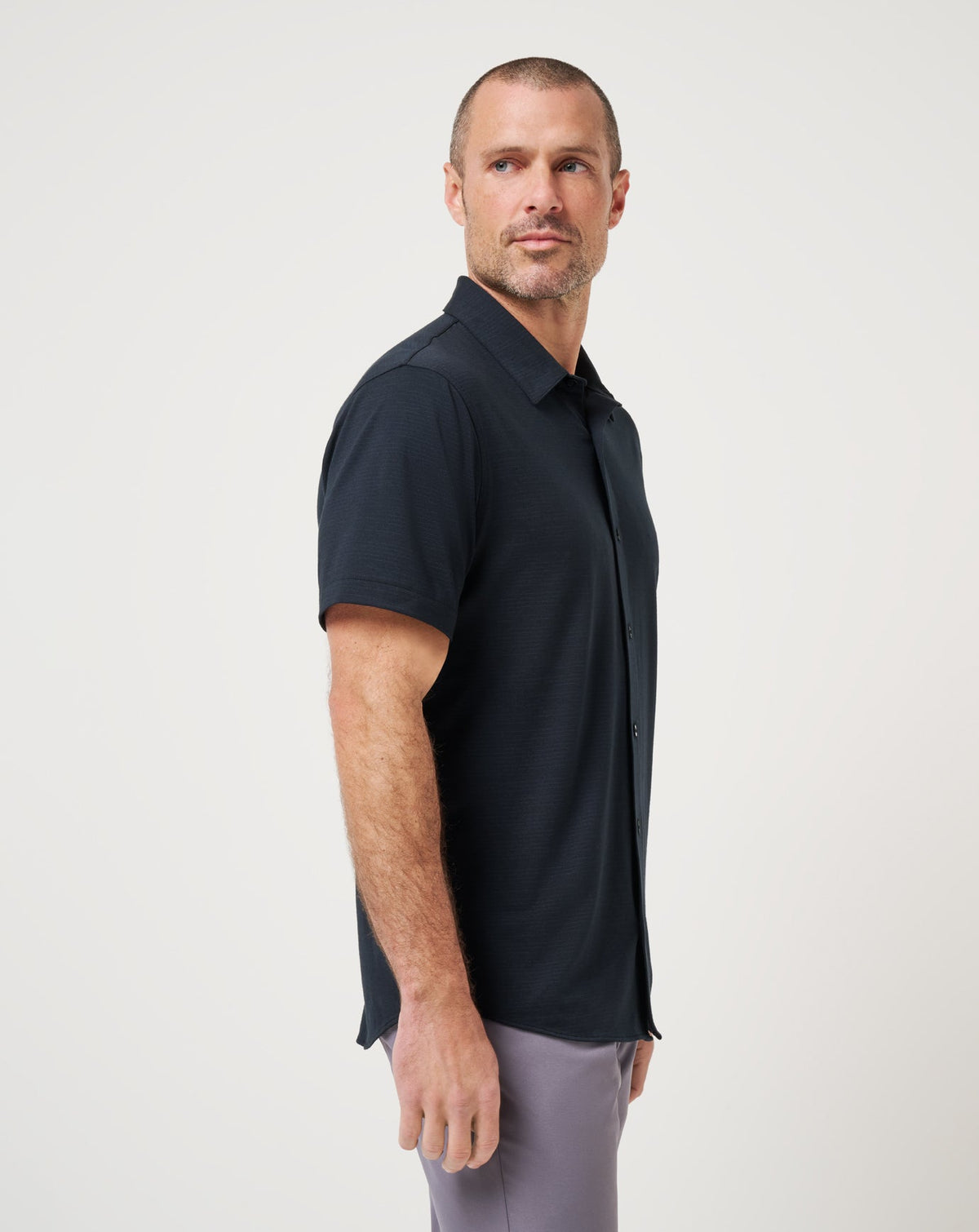 The Heater Button-Up Black | Travis Mathew Smart Buy