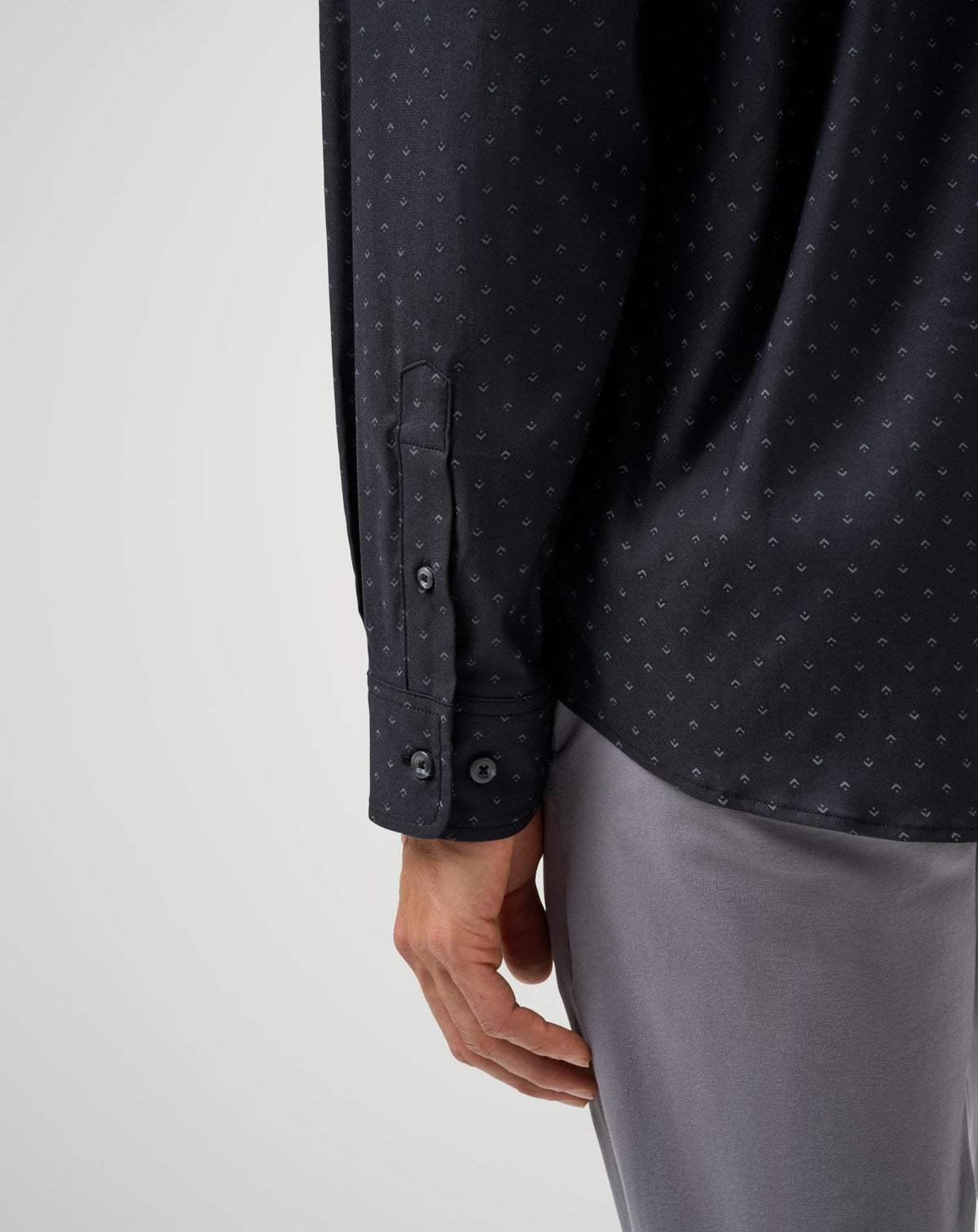 Techwoven Tidbits Button-Up Black | Travis Mathew Special Offer