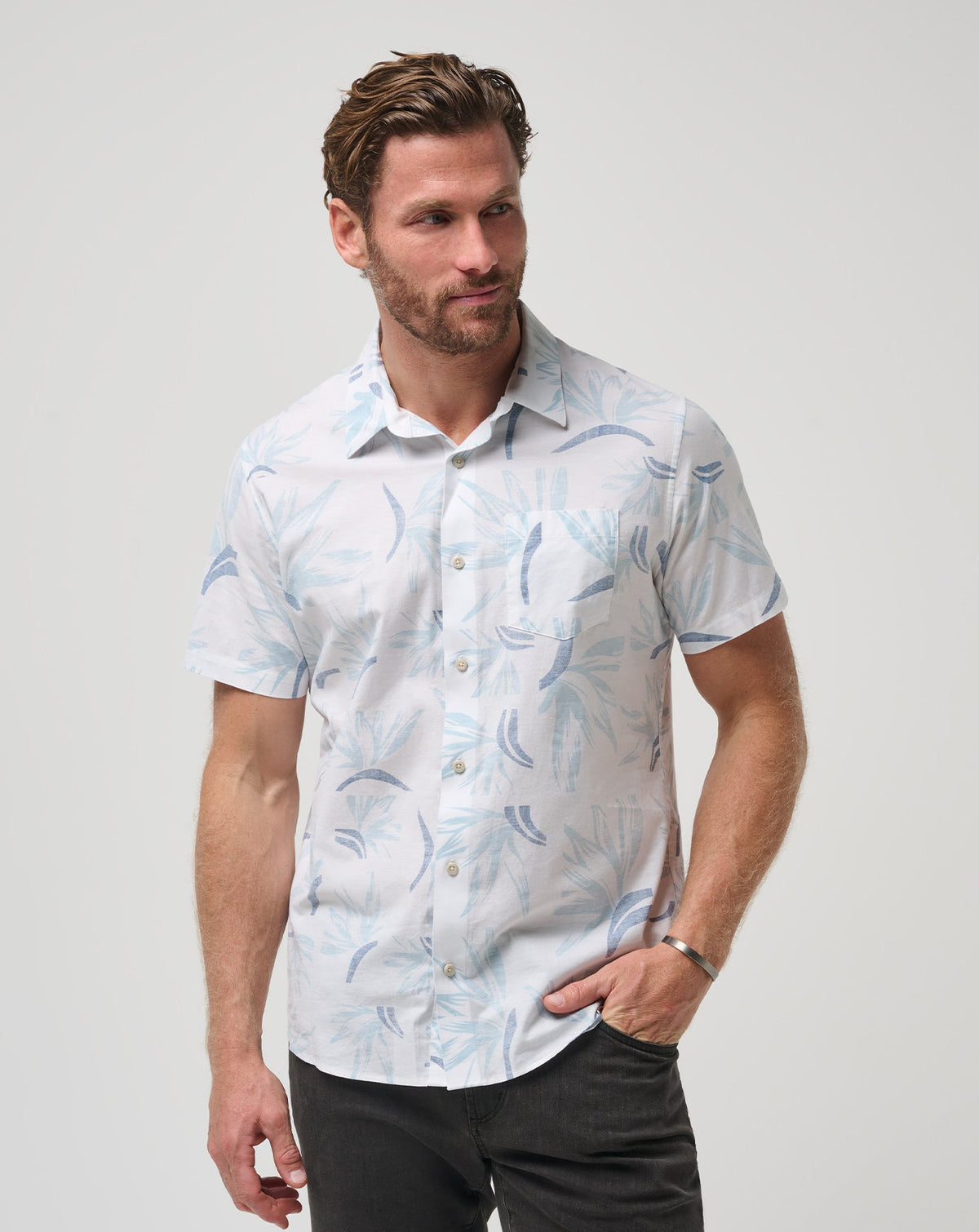 The Thick Of It Button-Up White/Quiet Harbor | Travis Mathew Hot Sale