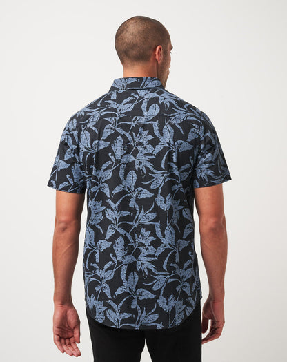 Photo Finish Button-Up Black | Travis Mathew Everyday