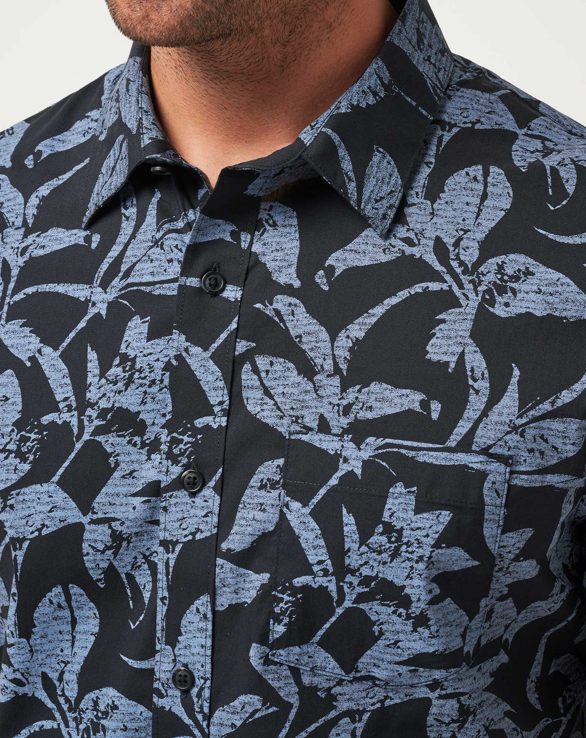 Photo Finish Button-Up Black | Travis Mathew Everyday