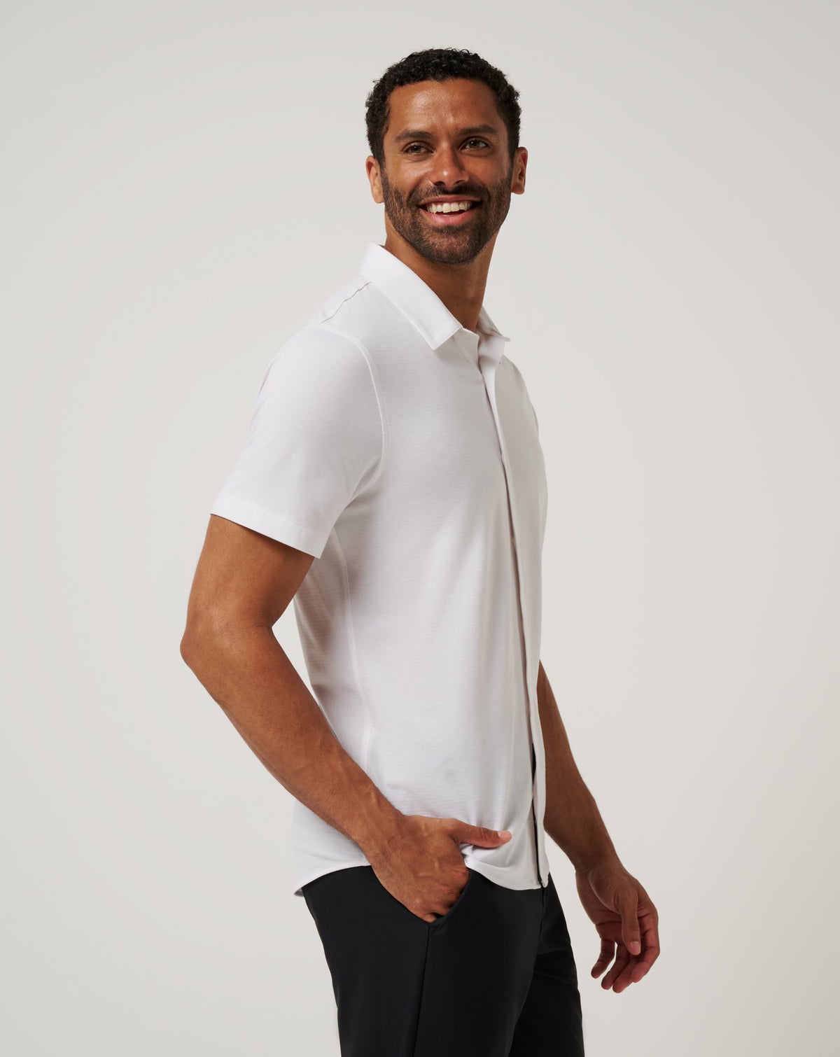 The Heater Button-Up White | Travis Mathew Everyday