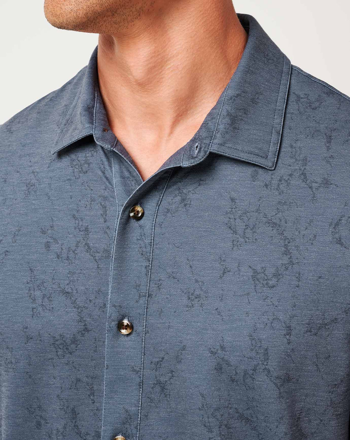 Knit Featherweight Tides Button-Up Mood Indigo/Vintage Indigo | Travis Mathew Everyday