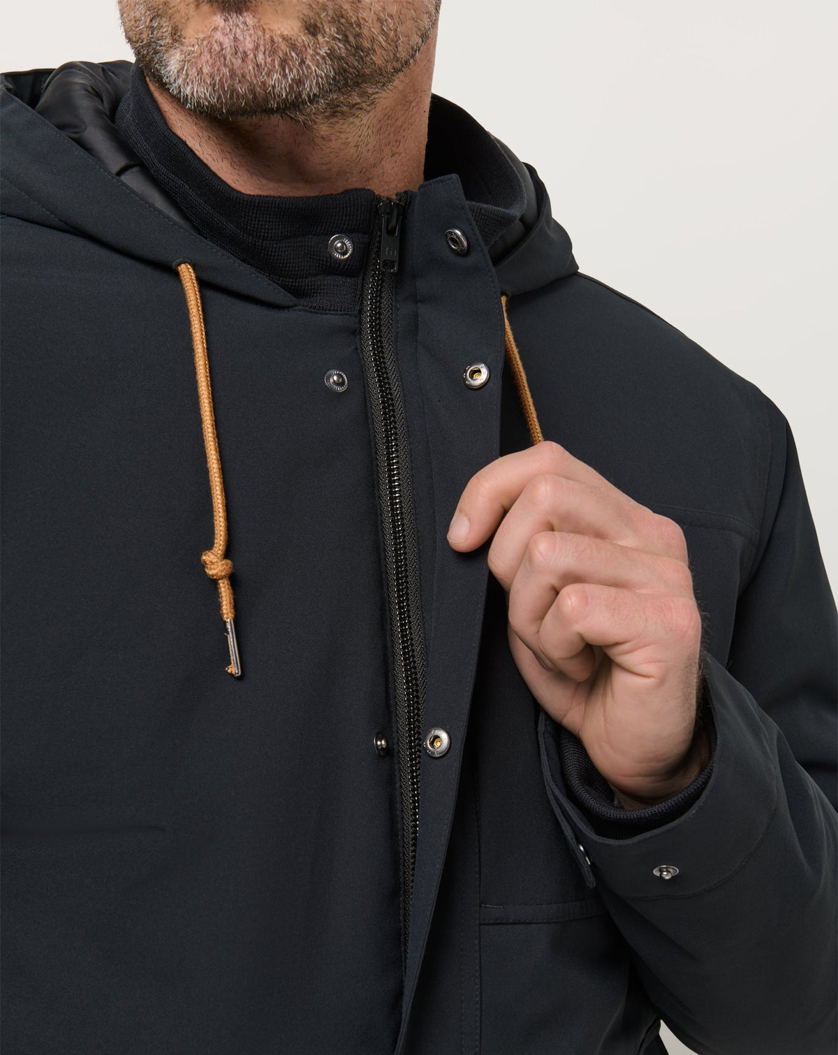 Mountain Pass Jacket Black | Travis Mathew Latest