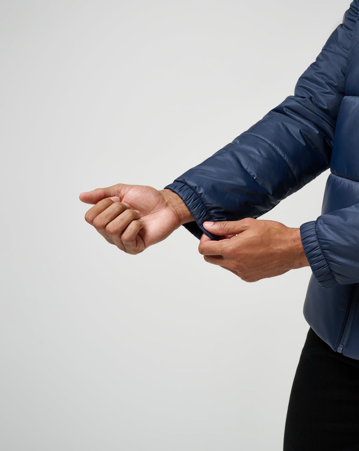 Aves Tech Puffer Jacket Total Eclipse | Travis Mathew Trusted